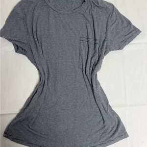 Brandy Melville Casual Striped Gray Women's Tee sz OS